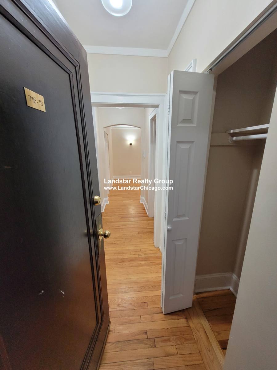 Apartment for rent at 718 Reba Place #2N, Evanston, IL 60202