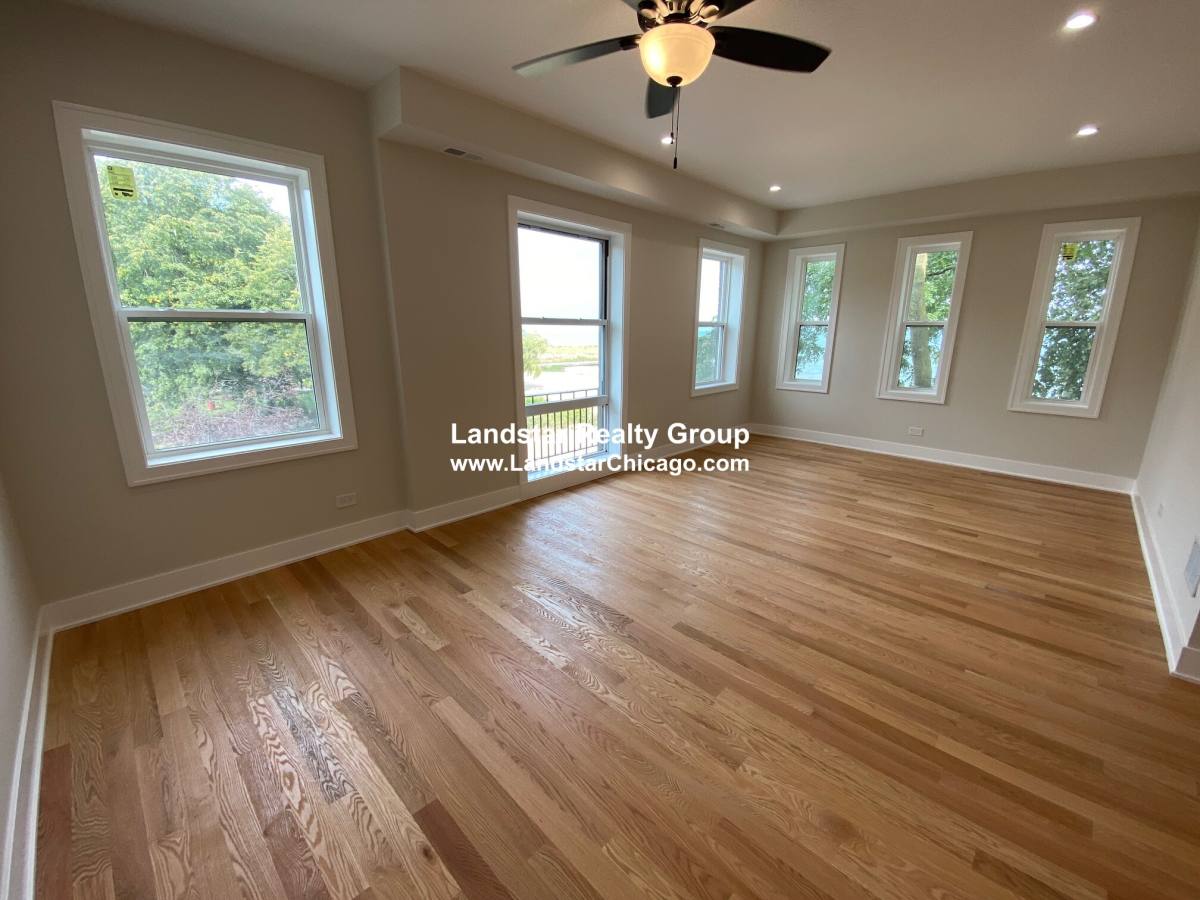 Apartment for rent at 1055 W Pratt Blvd #2A, Chicago, IL 60626