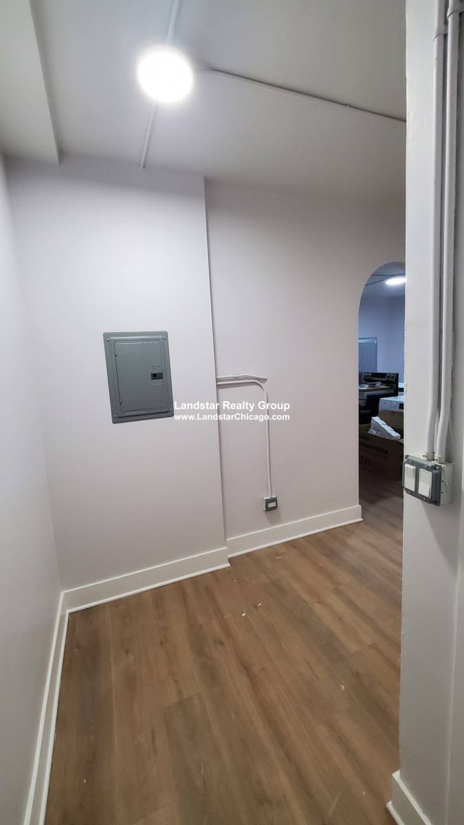 Apartment for rent at 1347 W Estes Ave #2F, Chicago, IL 60626