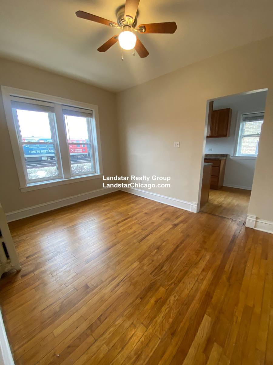 Apartment for rent at 1370 W Estes Ave #1N, Chicago, IL 60626