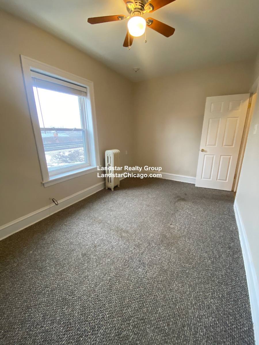 Apartment for rent at 1370 W Estes Ave #1N, Chicago, IL 60626