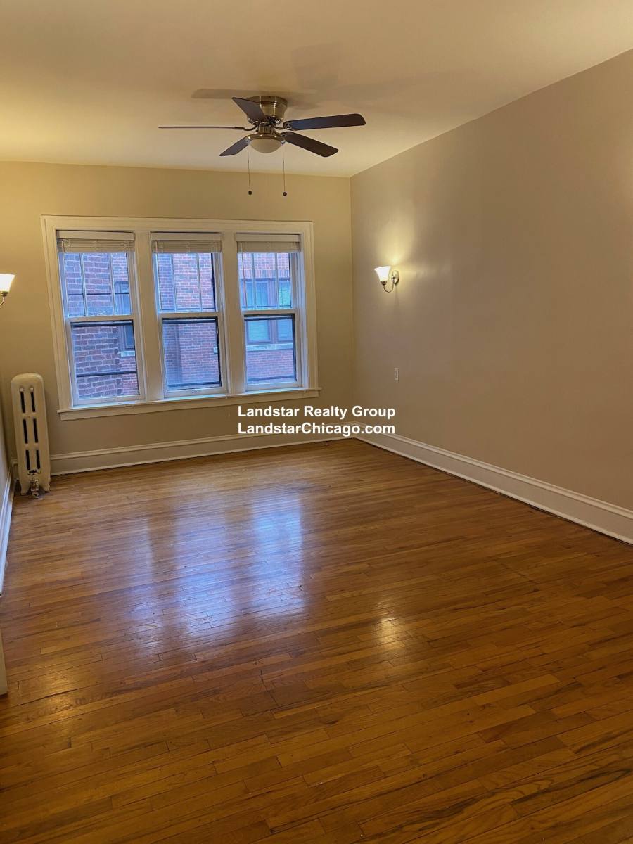 Apartment for rent at 1370 W Estes Ave #1N, Chicago, IL 60626