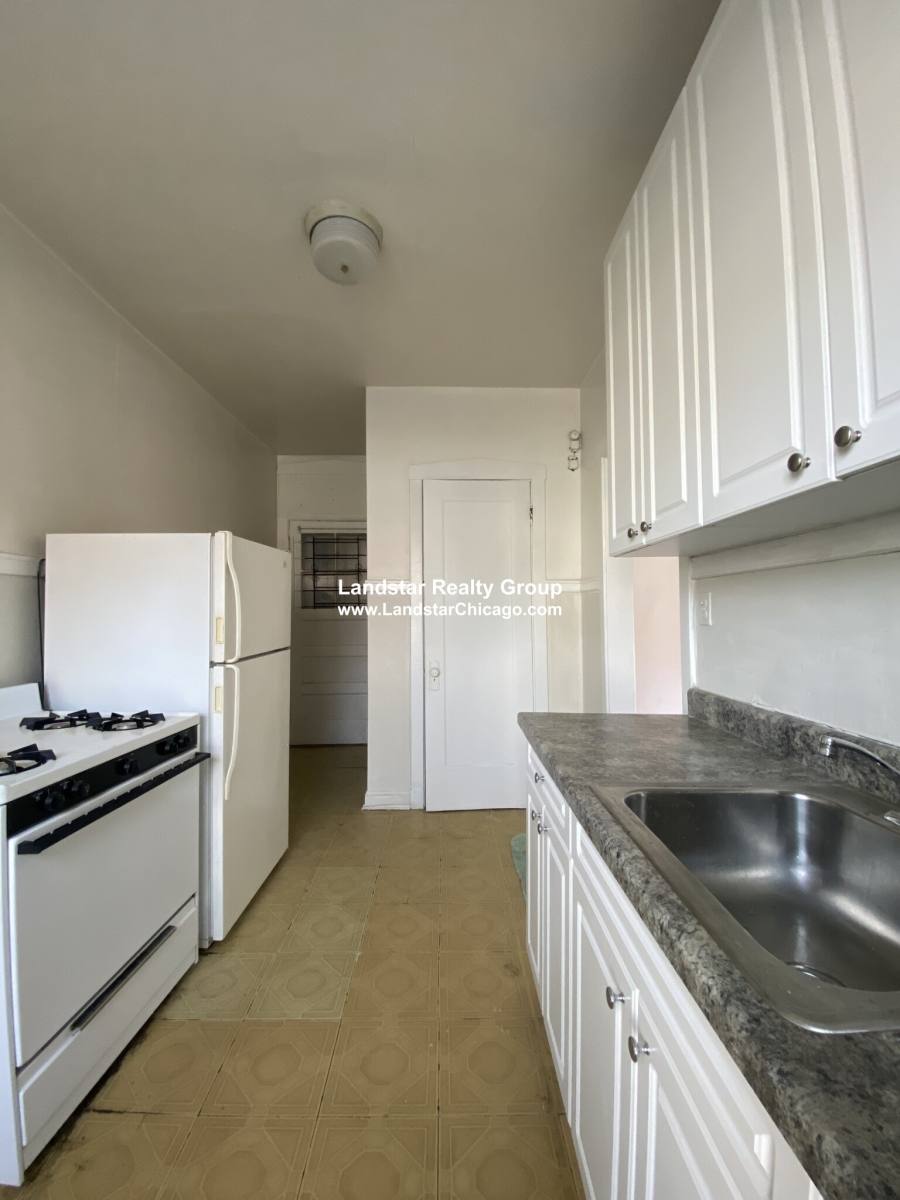 Apartment for rent at 5023 N Winchester Ave #2, Chicago, IL 60640