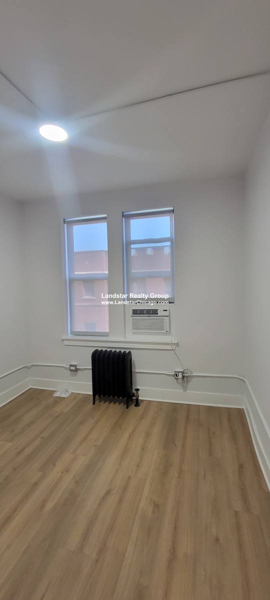 Apartment for rent at 1349 W Estes Ave #G4, Chicago, IL 60626