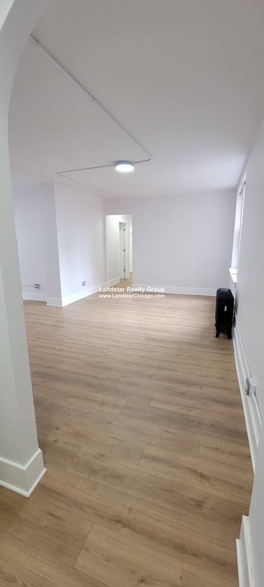 Apartment for rent at 1355 W Estes Ave #L3, Chicago, IL 60626