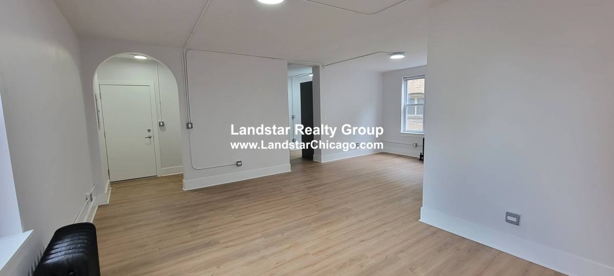 Apartment for rent at 1355 W Estes Ave #L3, Chicago, IL 60626