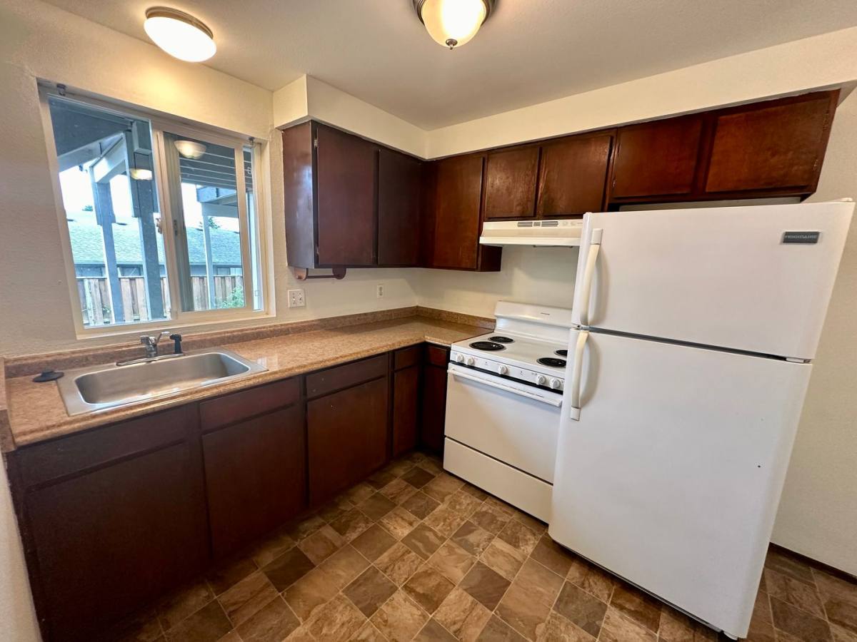 Apartment for rent at 1700 Alabama St, Bellingham, WA 98229