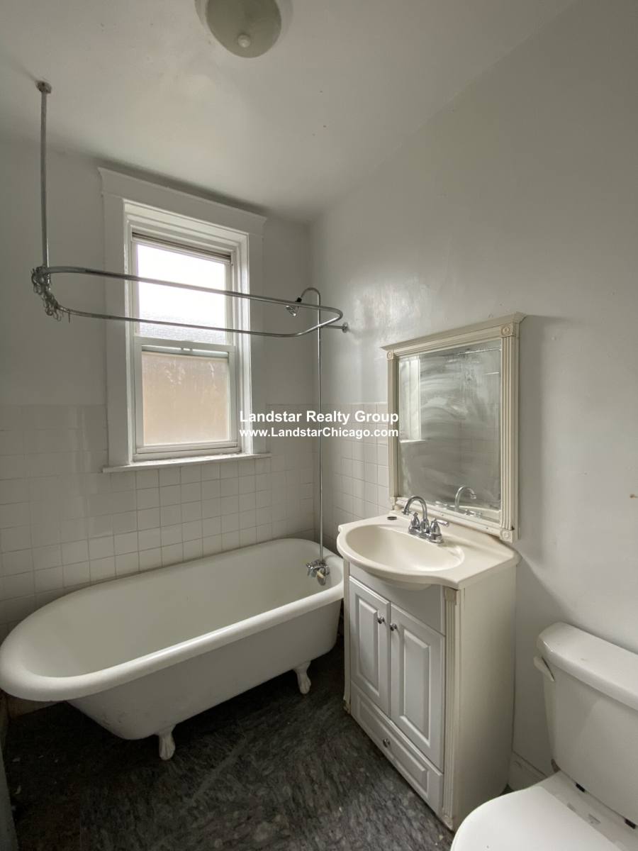 Apartment for rent at 4866 Magnolia #209, Chicago, IL 60640