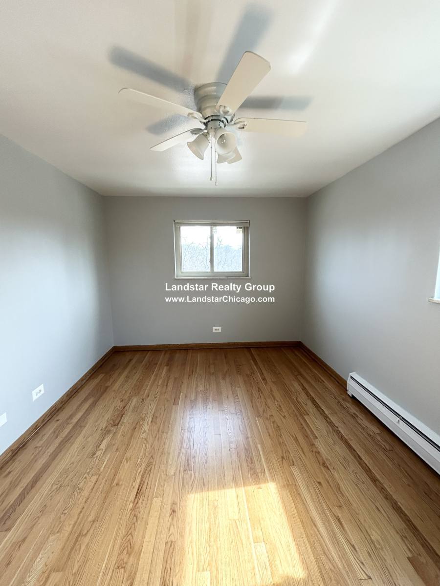 Apartment for rent at 1026 S River Rd #3C, Des Plaines, IL 60016