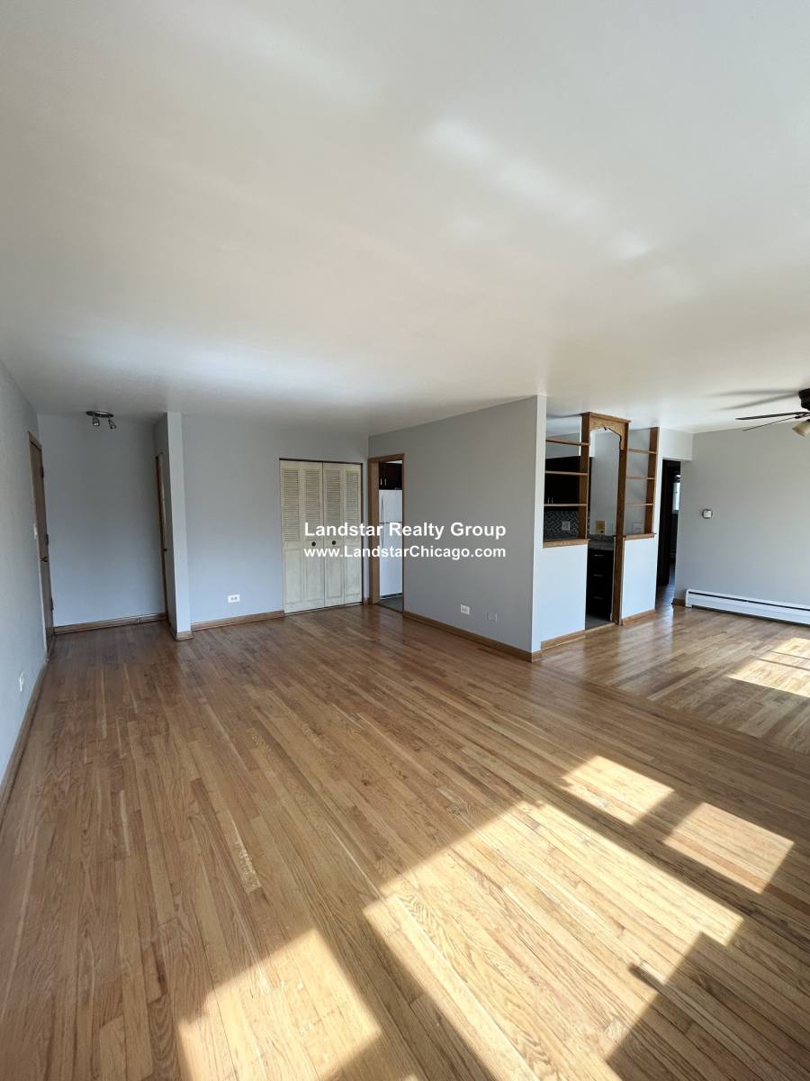 Apartment for rent at 1026 S River Rd #3C, Des Plaines, IL 60016