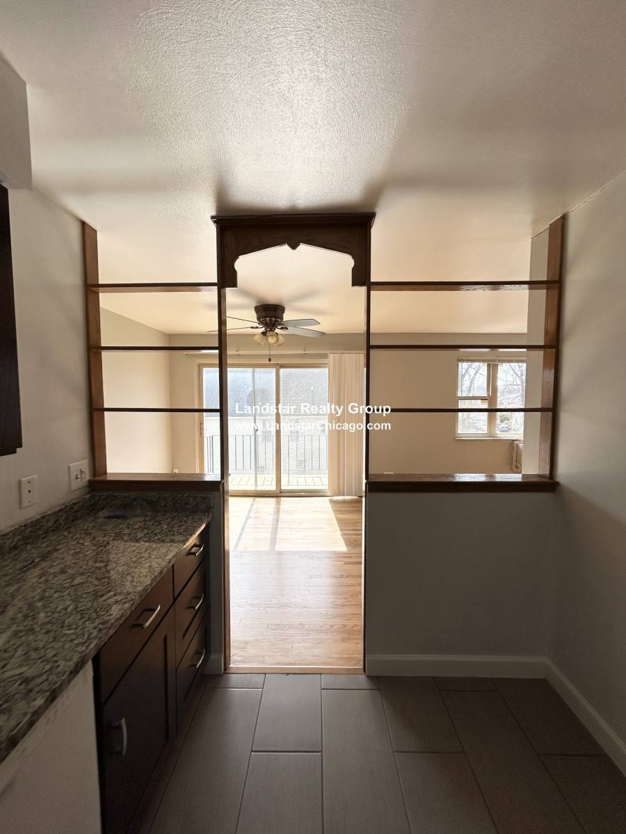 Apartment for rent at 1026 S River Rd #3C, Des Plaines, IL 60016