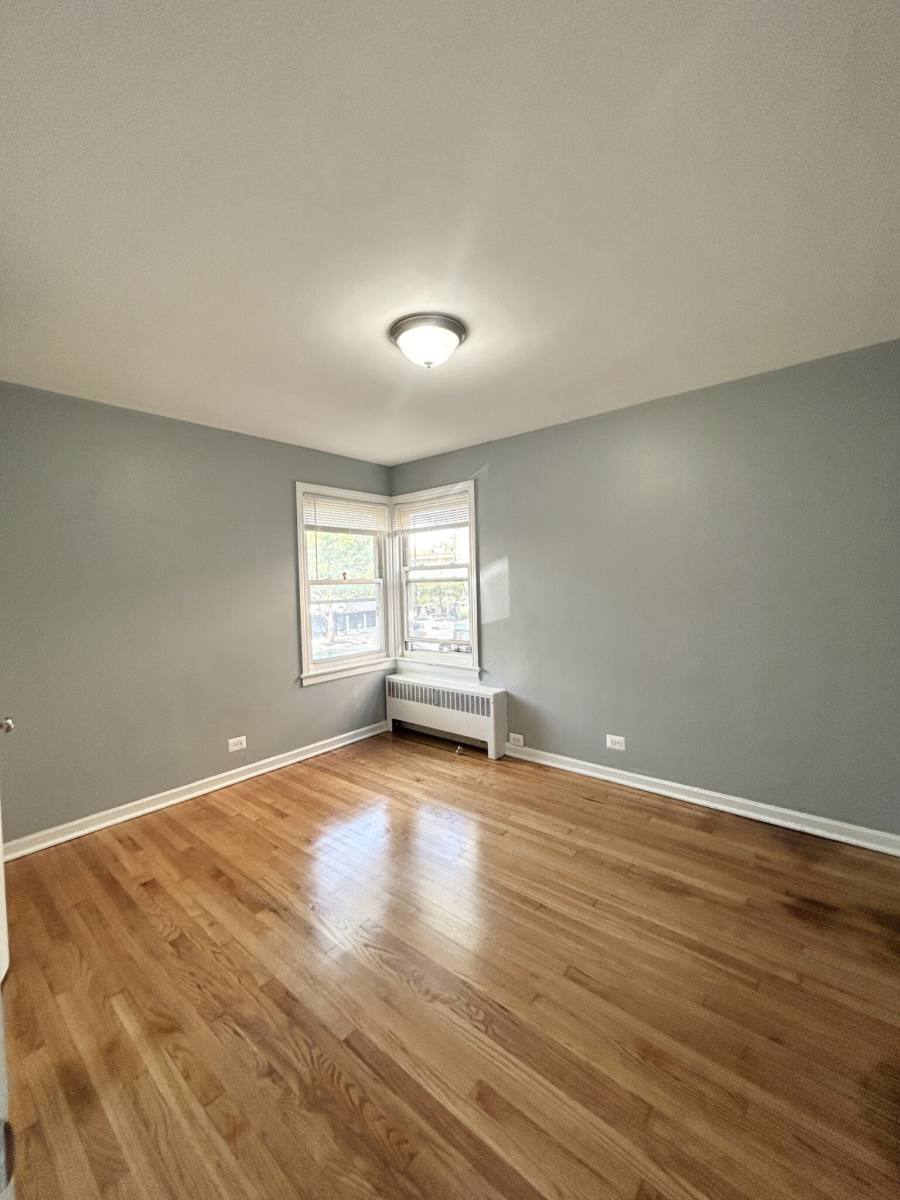 Apartment for rent at 6719 N California #1W, Chicago, IL 60645