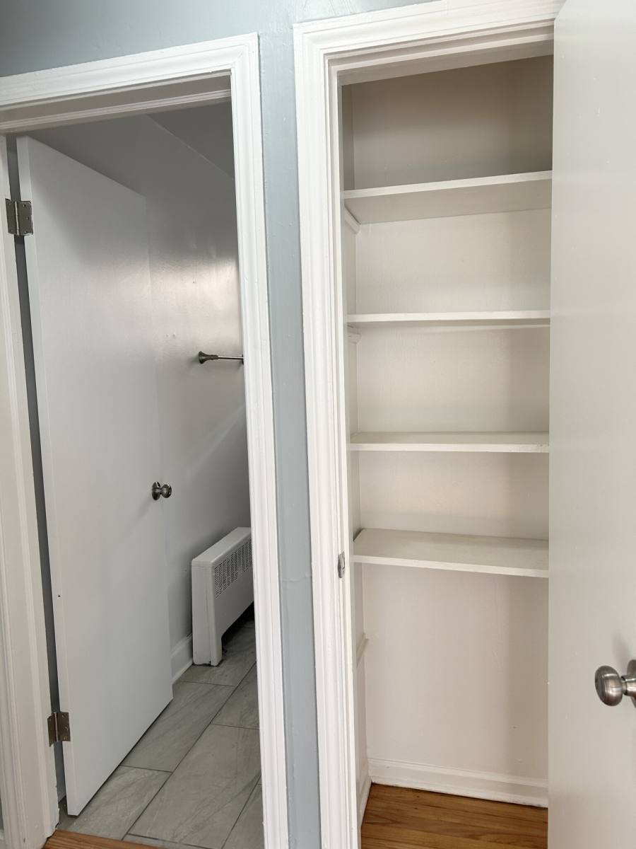 Apartment for rent at 6719 N California #1W, Chicago, IL 60645
