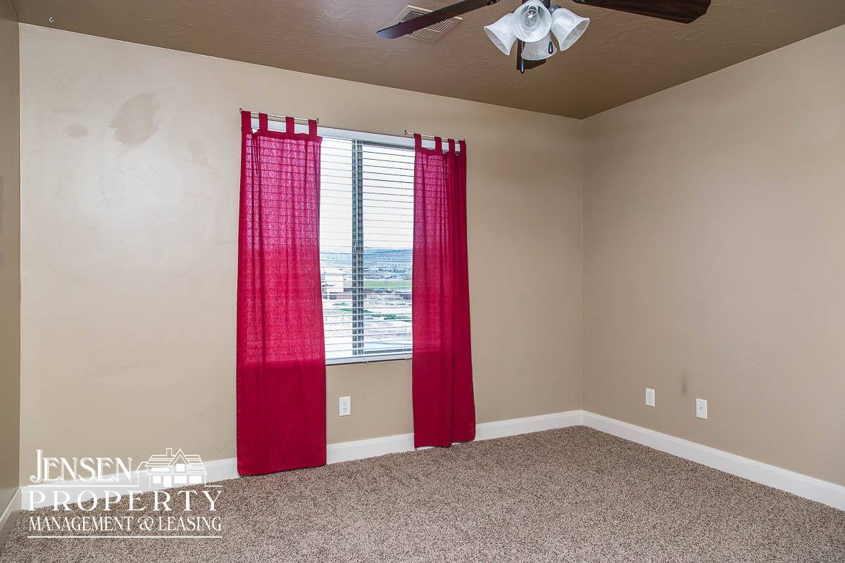 House for rent at 2570 Songbird Circle, Washington, UT 84780