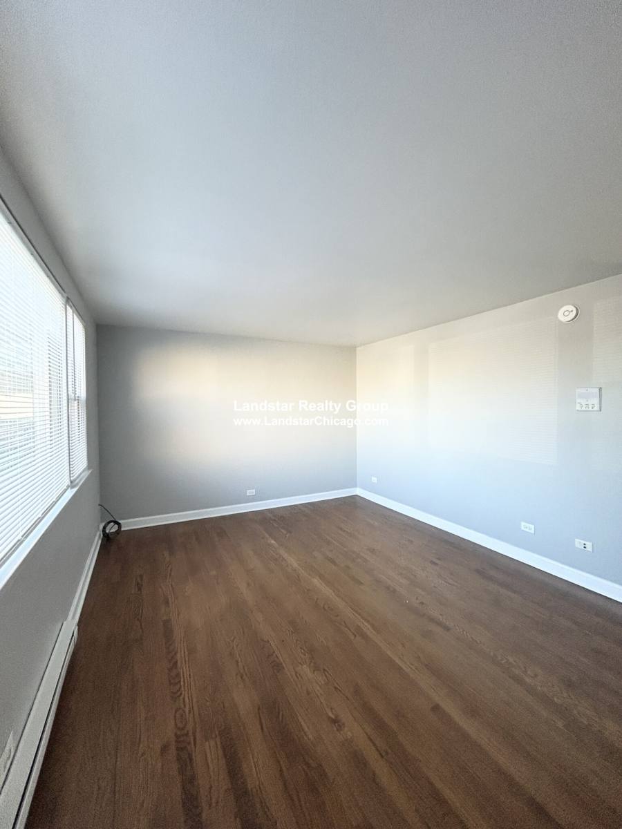 Apartment for rent at 76325 N Milwaukee Ave #1A, Niles, IL 60714