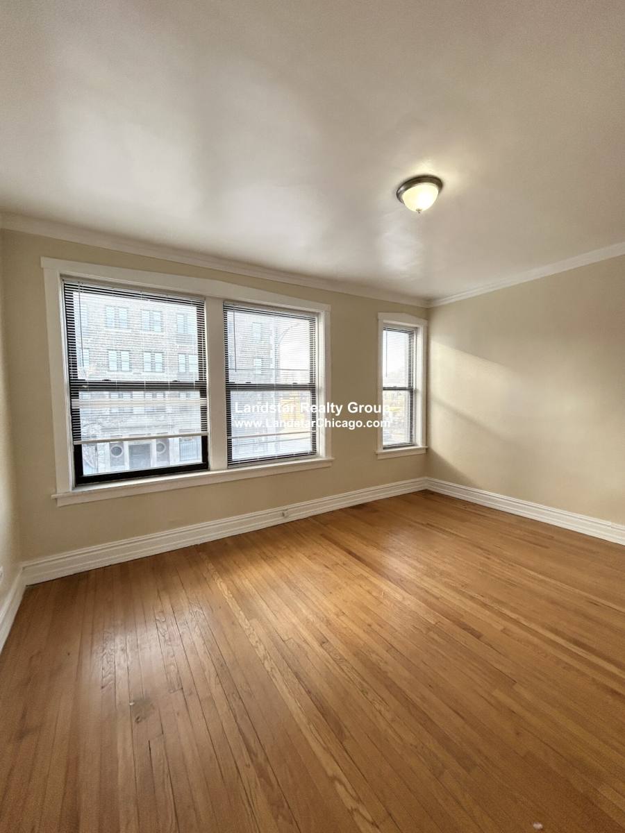 Apartment for rent at 1670 W Pratt #2B, Chicago, IL 60626