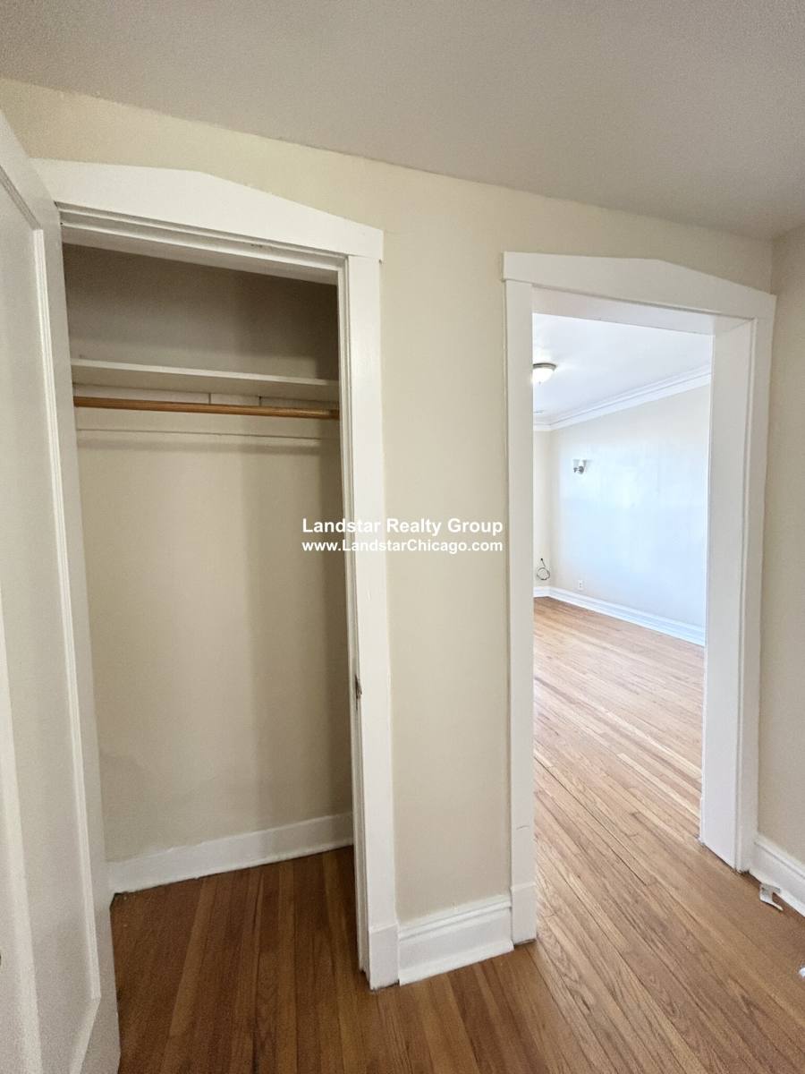 Apartment for rent at 1670 W Pratt #2B, Chicago, IL 60626