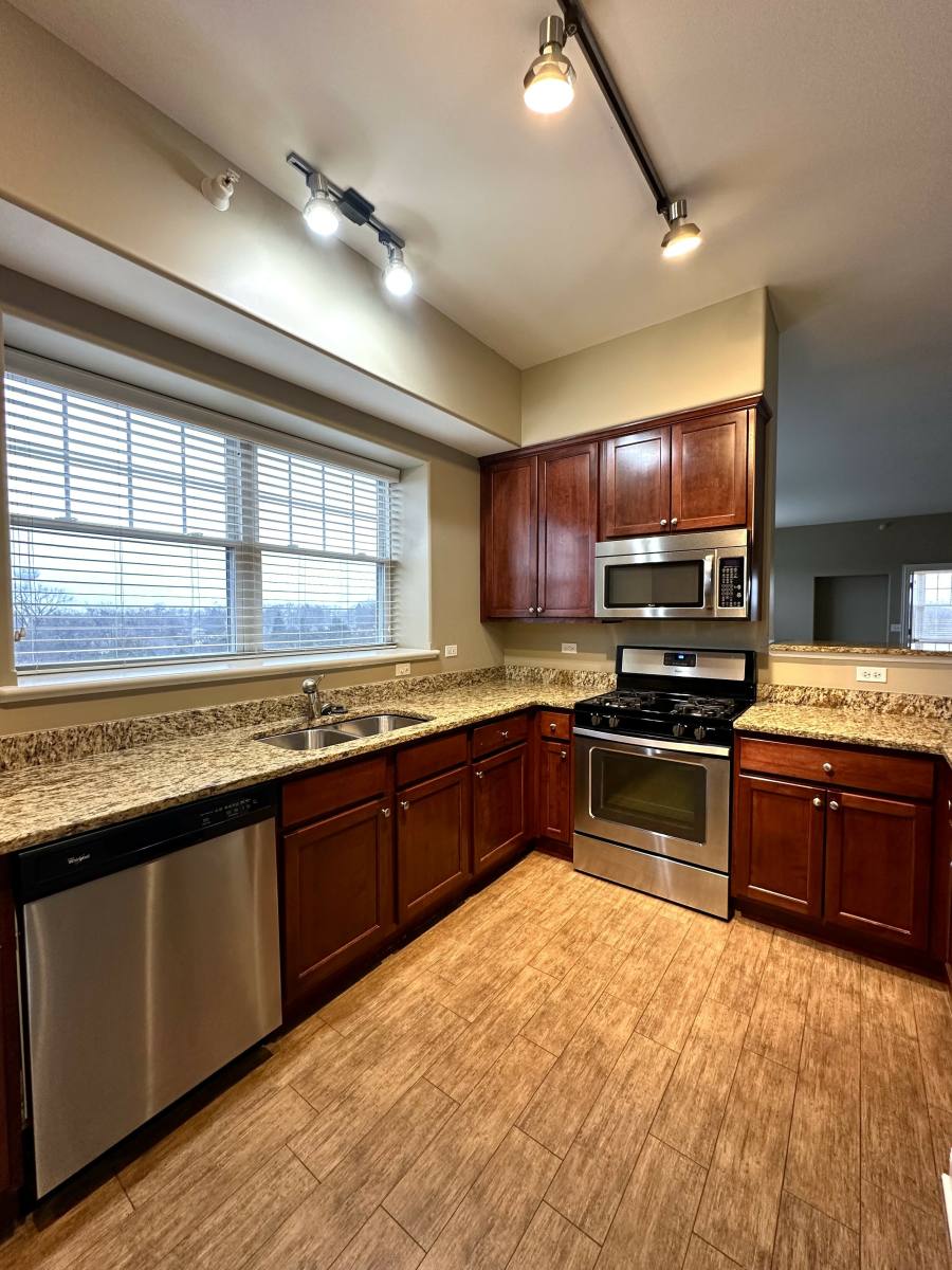 Apartment for rent at 2 Itasca Place #119, Itasca, IL 60143