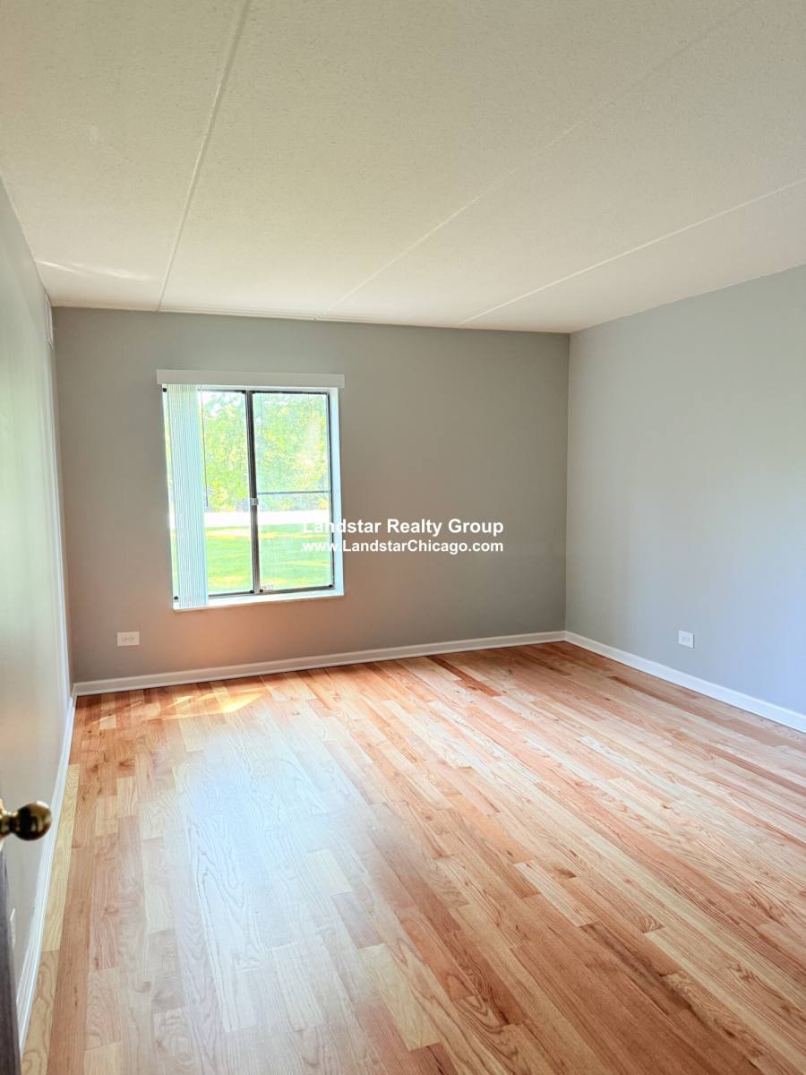 Apartment for rent at 525 Quentin Rd #104, Palatine, IL 60067