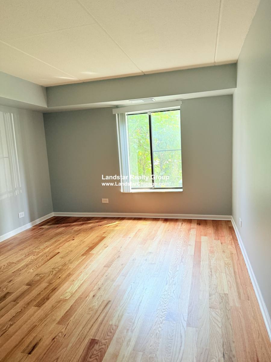 Apartment for rent at 525 Quentin Rd #104, Palatine, IL 60067
