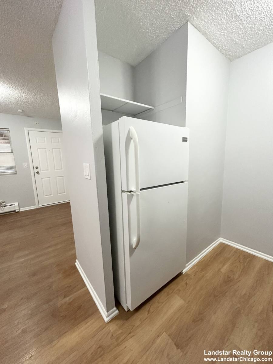 Apartment for rent at 4612 N Beacon St #2F, Chicago, IL 60640