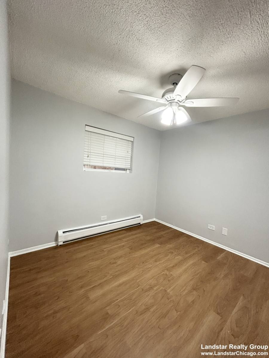 Apartment for rent at 4612 N Beacon St #2F, Chicago, IL 60640
