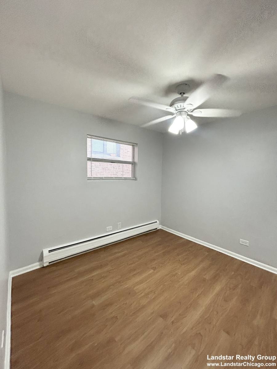 Apartment for rent at 4612 N Beacon St #3C, Chicago, IL 60640
