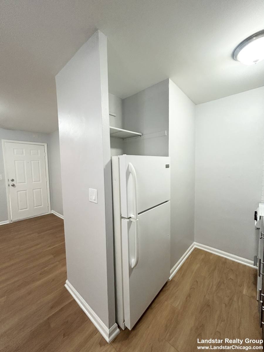 Apartment for rent at 4612 N Beacon St #3C, Chicago, IL 60640