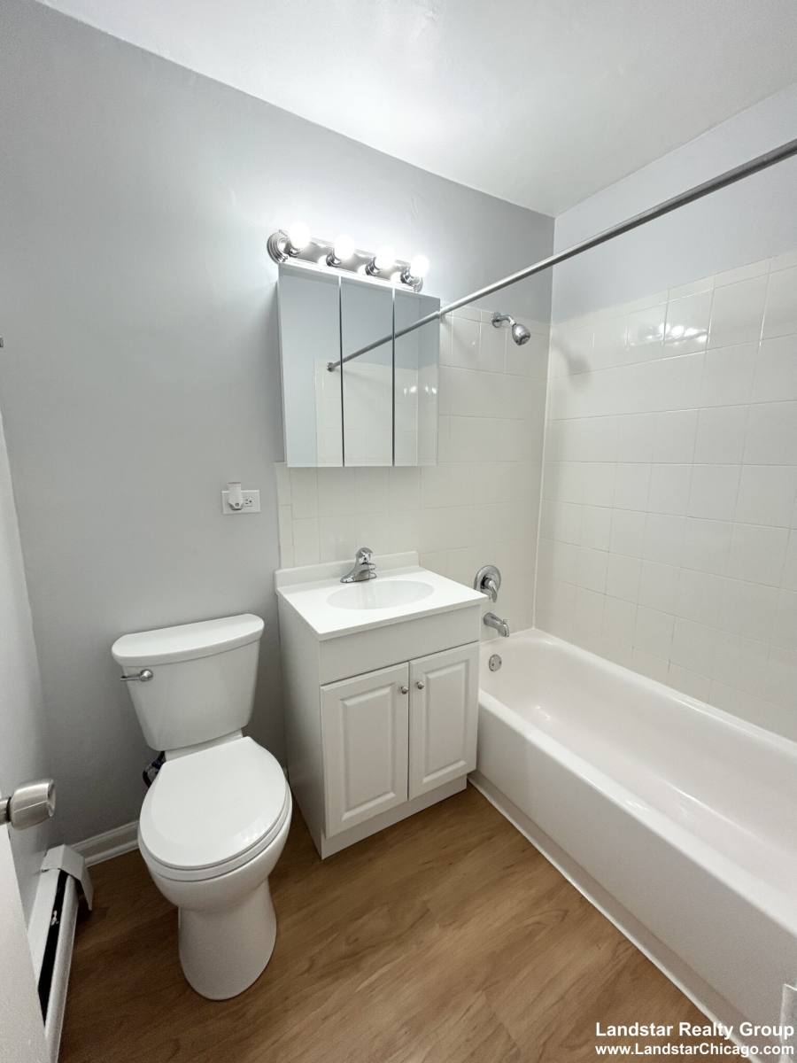 Apartment for rent at 4612 N Beacon St #3C, Chicago, IL 60640