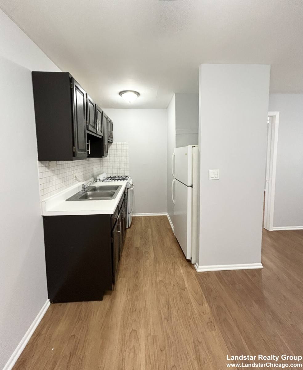 Apartment for rent at 4616 N Beacon St #2G, Chicago, IL 60640