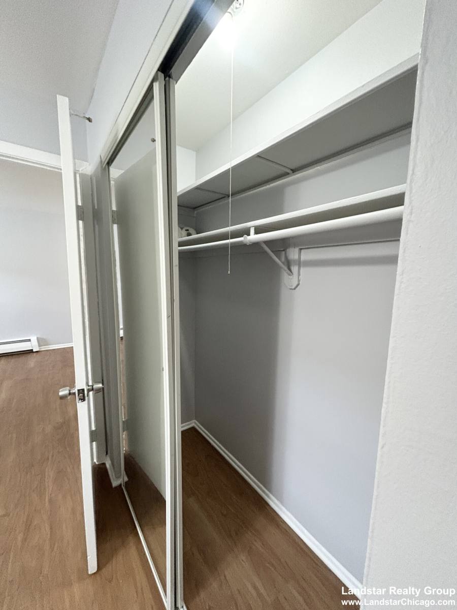 Apartment for rent at 4616 N Beacon St #2G, Chicago, IL 60640