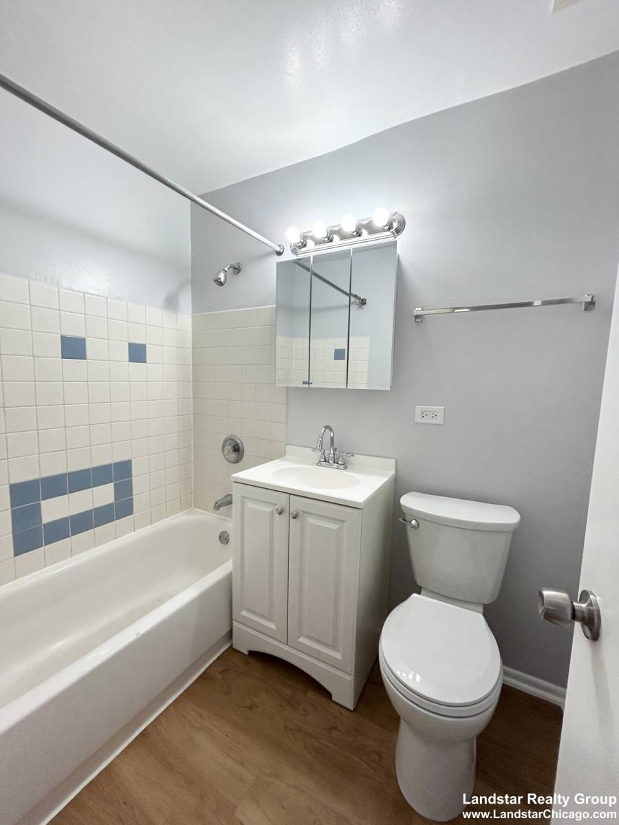 Apartment for rent at 4616 N Beacon St #2G, Chicago, IL 60640