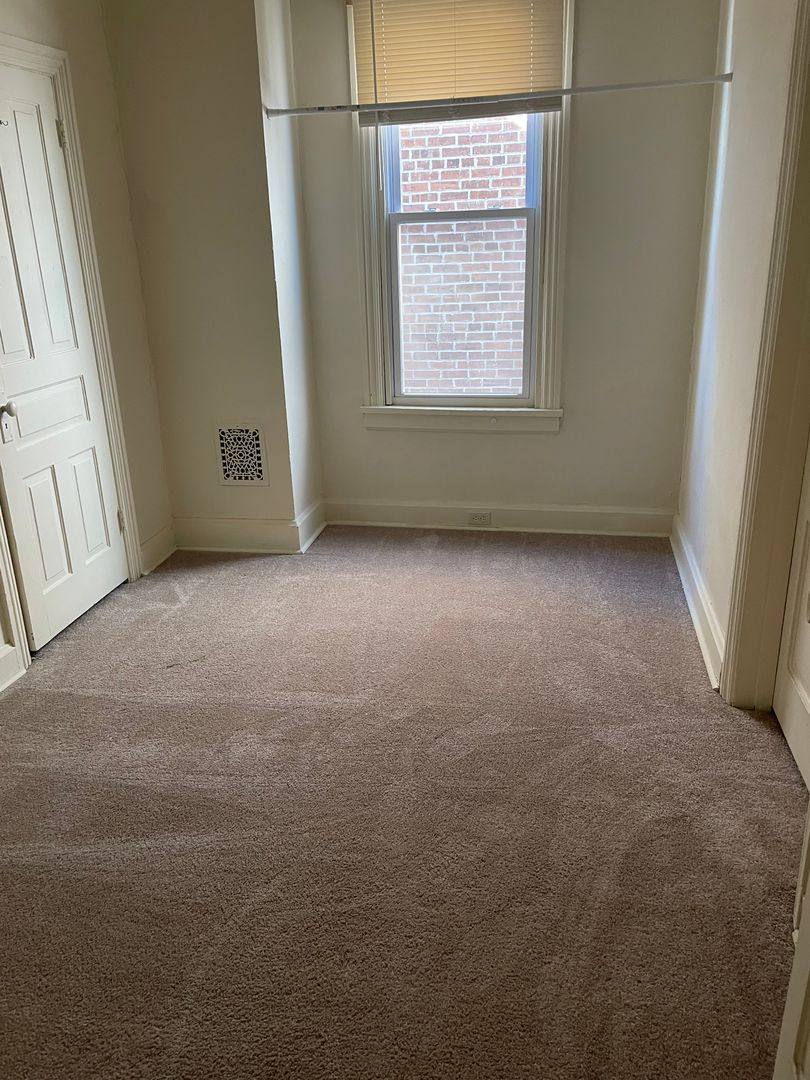 Apartment for rent at 322 Pine St, Harrisburg, PA 17113