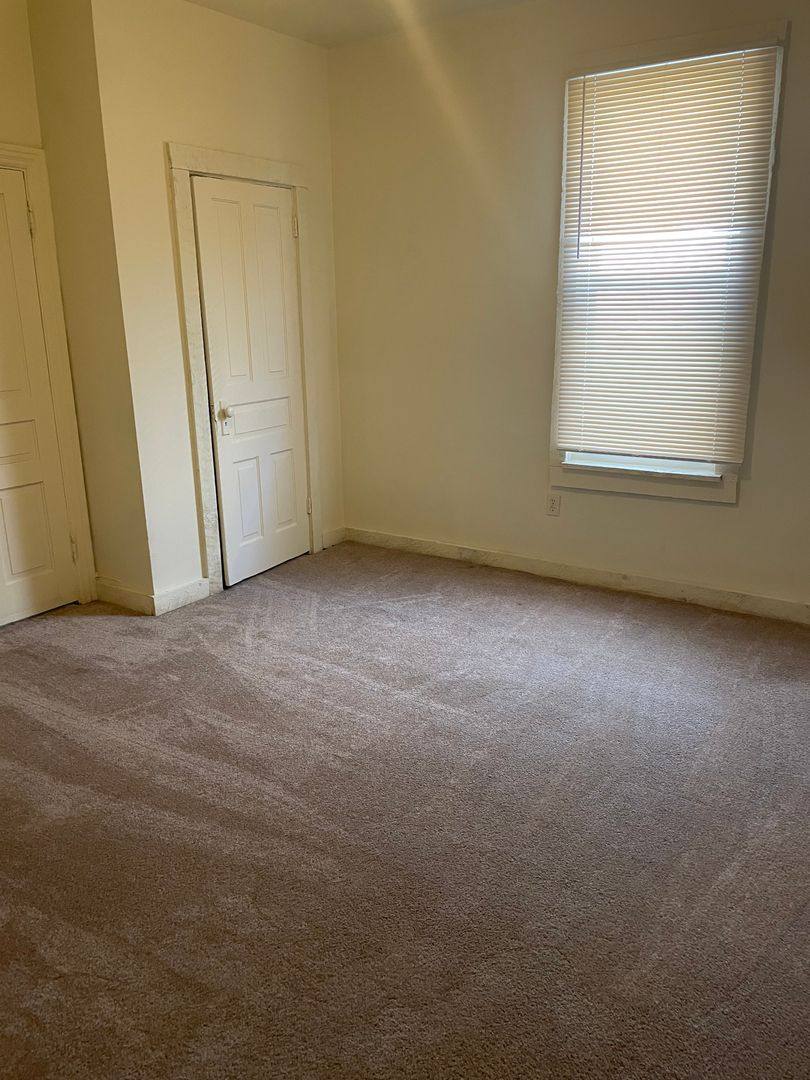 Apartment for rent at 322 Pine St, Harrisburg, PA 17113