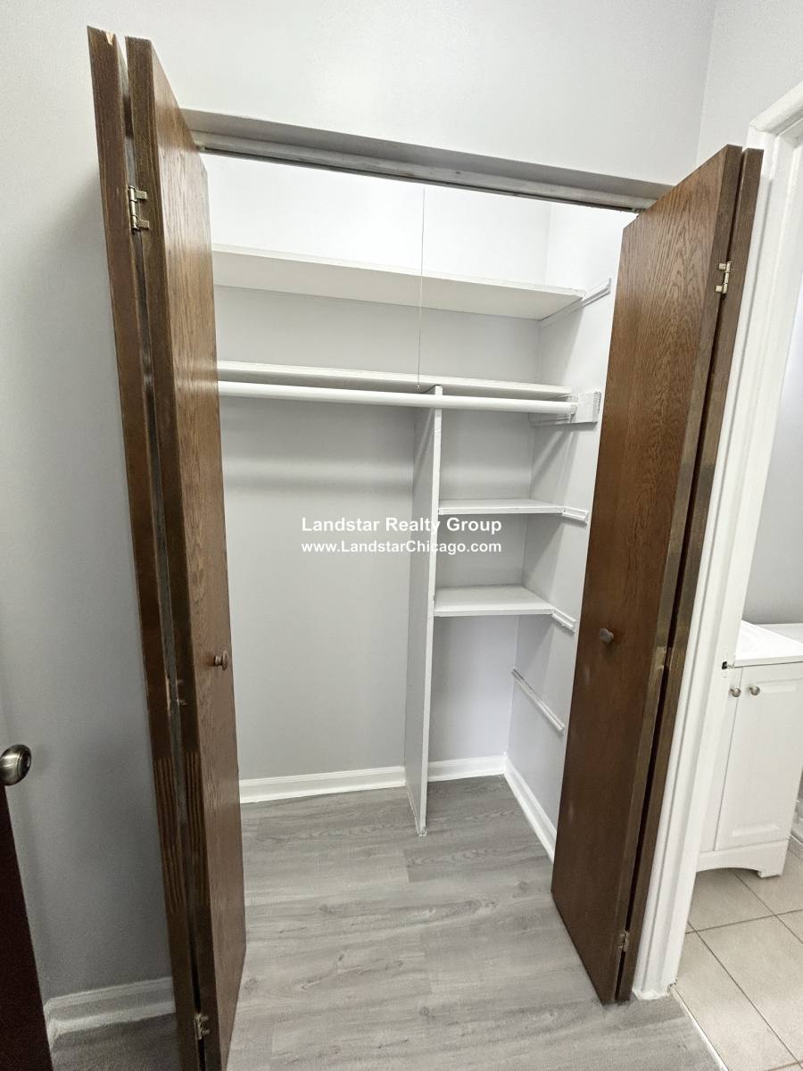 Apartment for rent at 1040 W Hollywood #520, Chicago, IL 60640