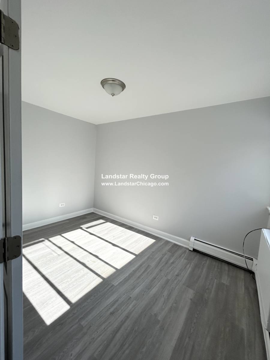 Apartment for rent at 1040 W Hollywood #520, Chicago, IL 60640