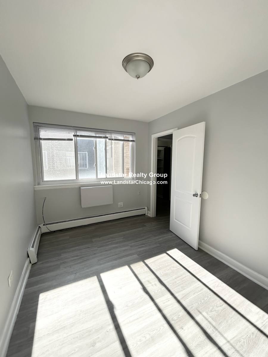 Apartment for rent at 1040 W Hollywood #520, Chicago, IL 60640