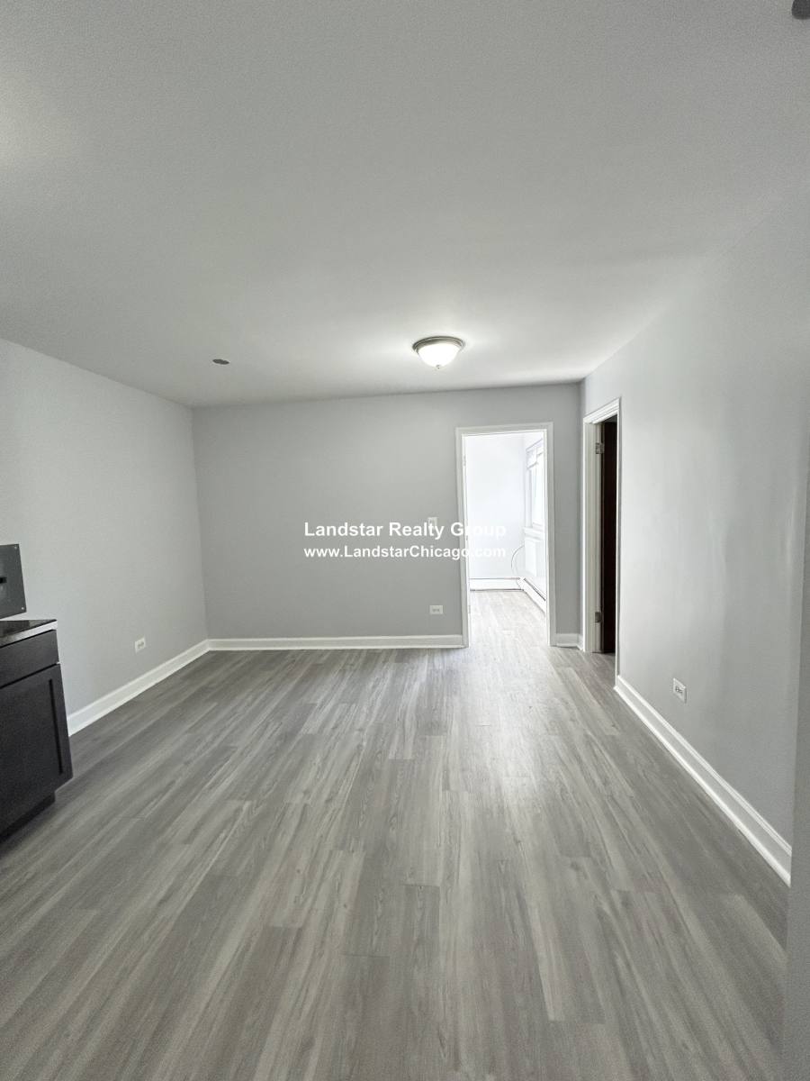 Apartment for rent at 1040 W Hollywood #520, Chicago, IL 60640