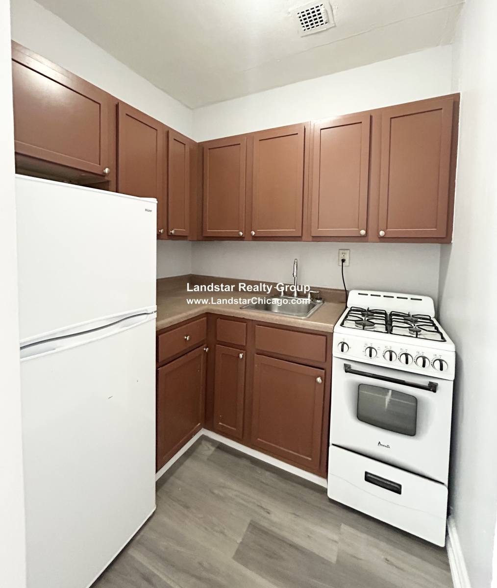 Apartment for rent at 661 W Sheridan Rd #607, Chicago, IL 60613