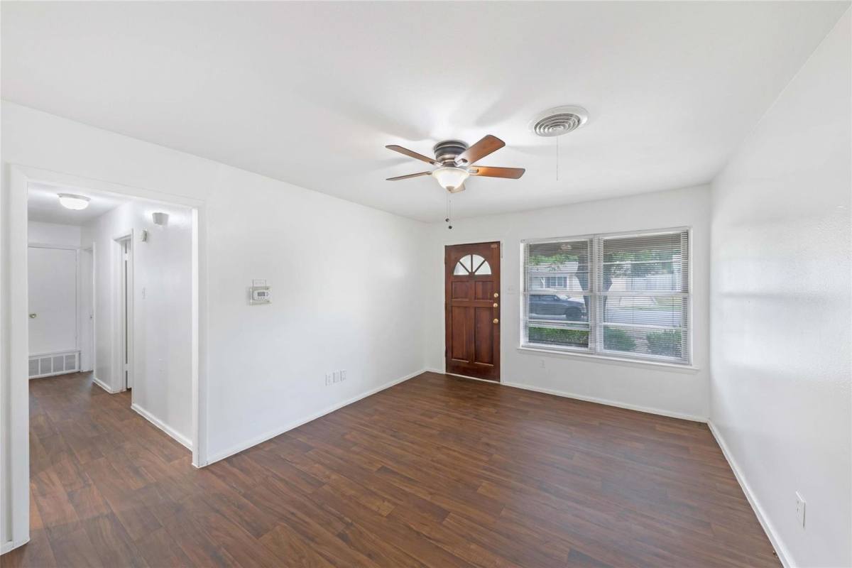 House for rent at 2717 Wesleyan Dr, Irving, TX 75062