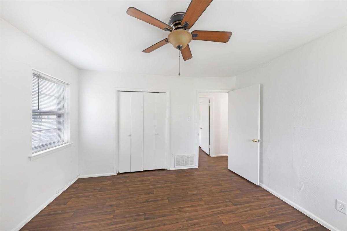 House for rent at 2717 Wesleyan Dr, Irving, TX 75062