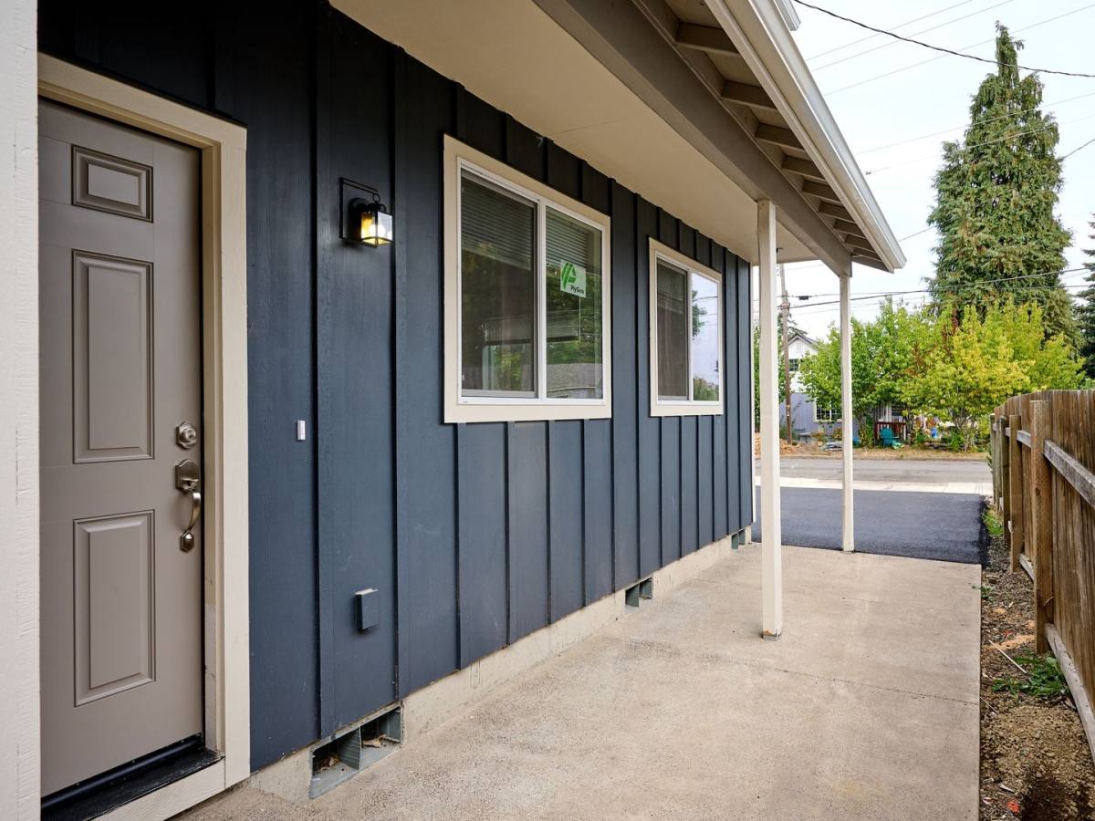 House for rent at 1808 17th Ave SW, Albany, OR 97321