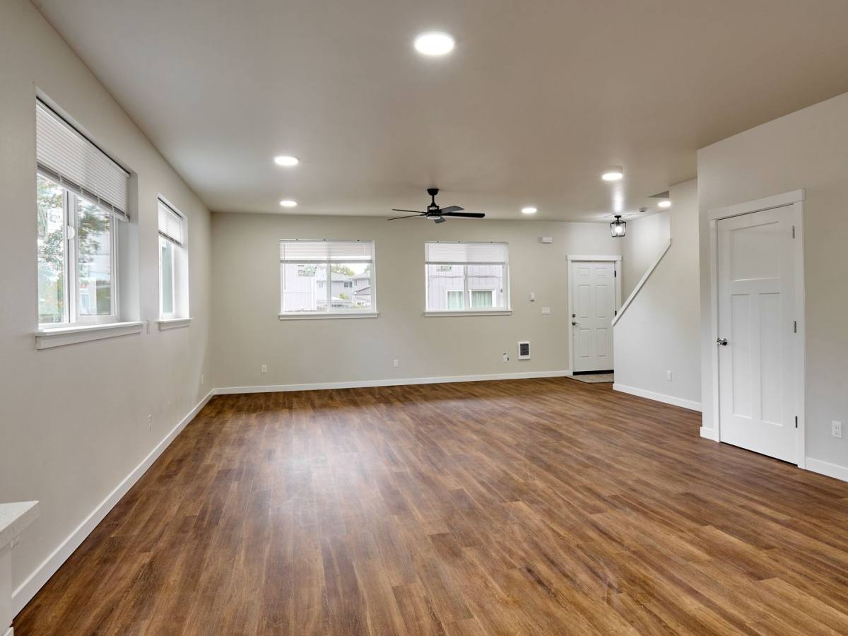 House for rent at 1808 17th Ave SW, Albany, OR 97321