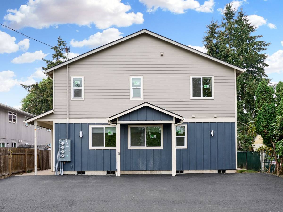 House for rent at 1808 17th Ave SW, Albany, OR 97321