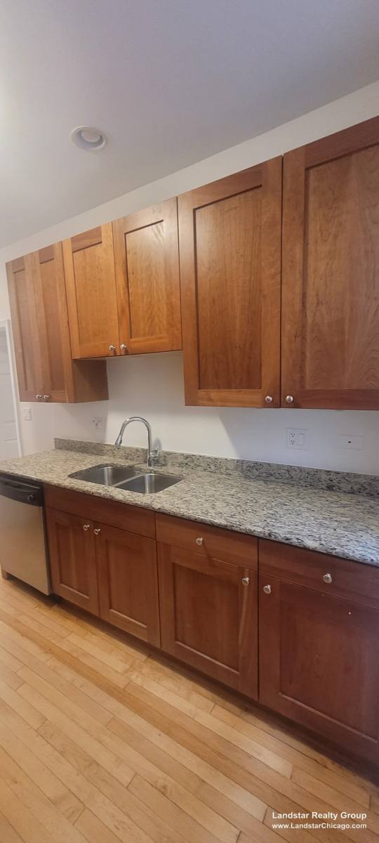 Apartment for rent at 4954 N Ridgeway Ave #1, Chicago, IL 60625