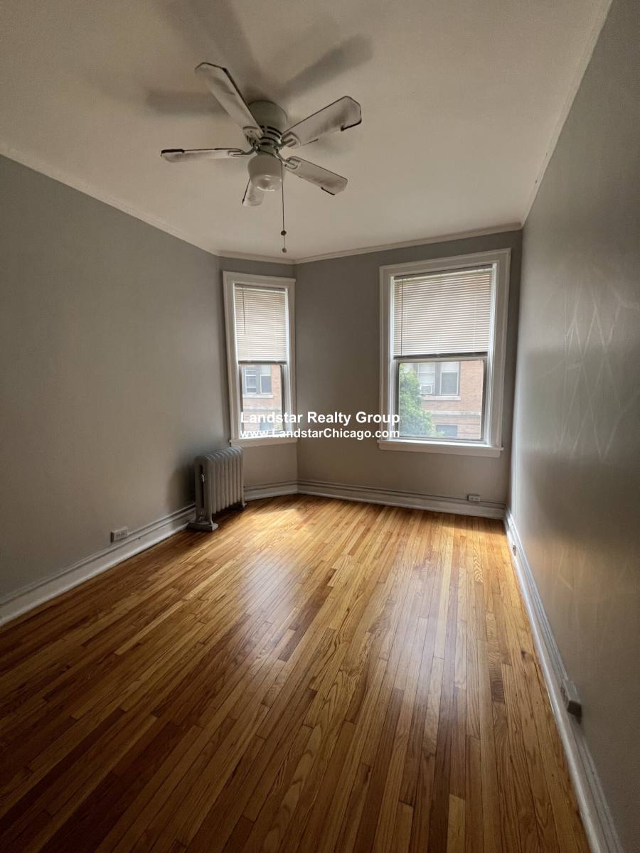 Apartment for rent at 1363 W Estes Ave #1T, Chicago, IL 60626