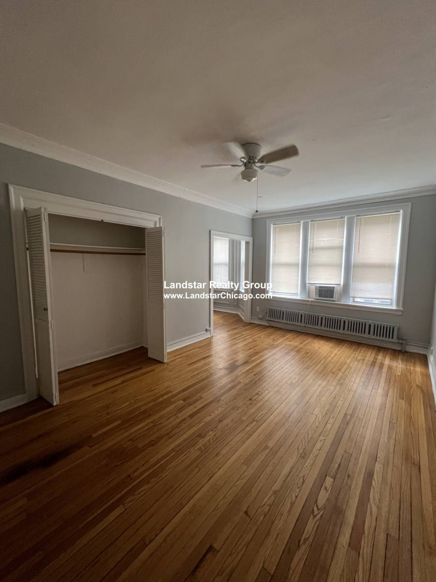 Apartment for rent at 1363 W Estes Ave #1T, Chicago, IL 60626