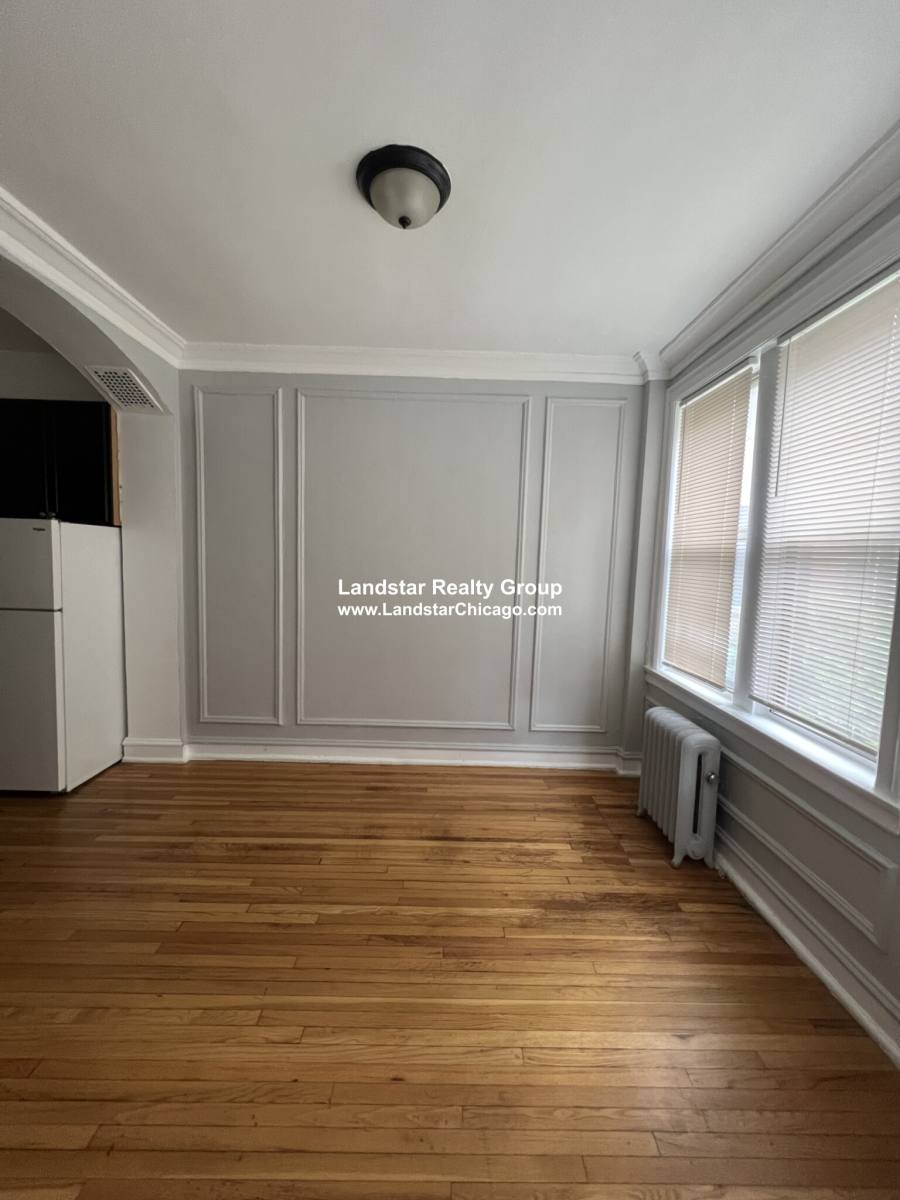 Apartment for rent at 1363 W Estes Ave #1T, Chicago, IL 60626
