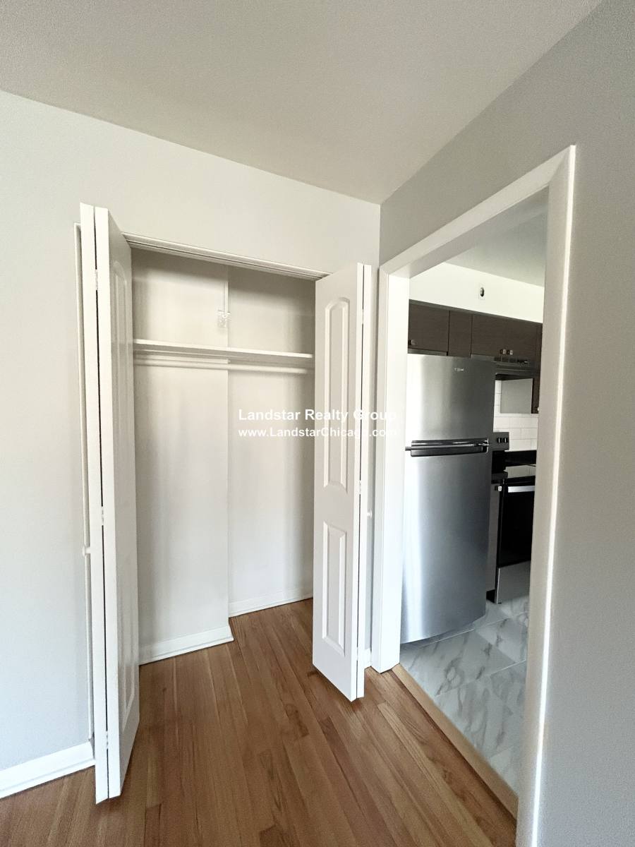 Apartment for rent at 1026 S River Rd #2B, Des Plaines, IL 60016