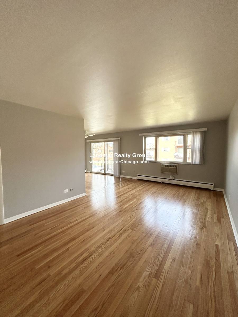 Apartment for rent at 1026 S River Rd #2B, Des Plaines, IL 60016